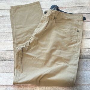 Perry Ellis Very Slim Men’s Khakis 36X30 NWT